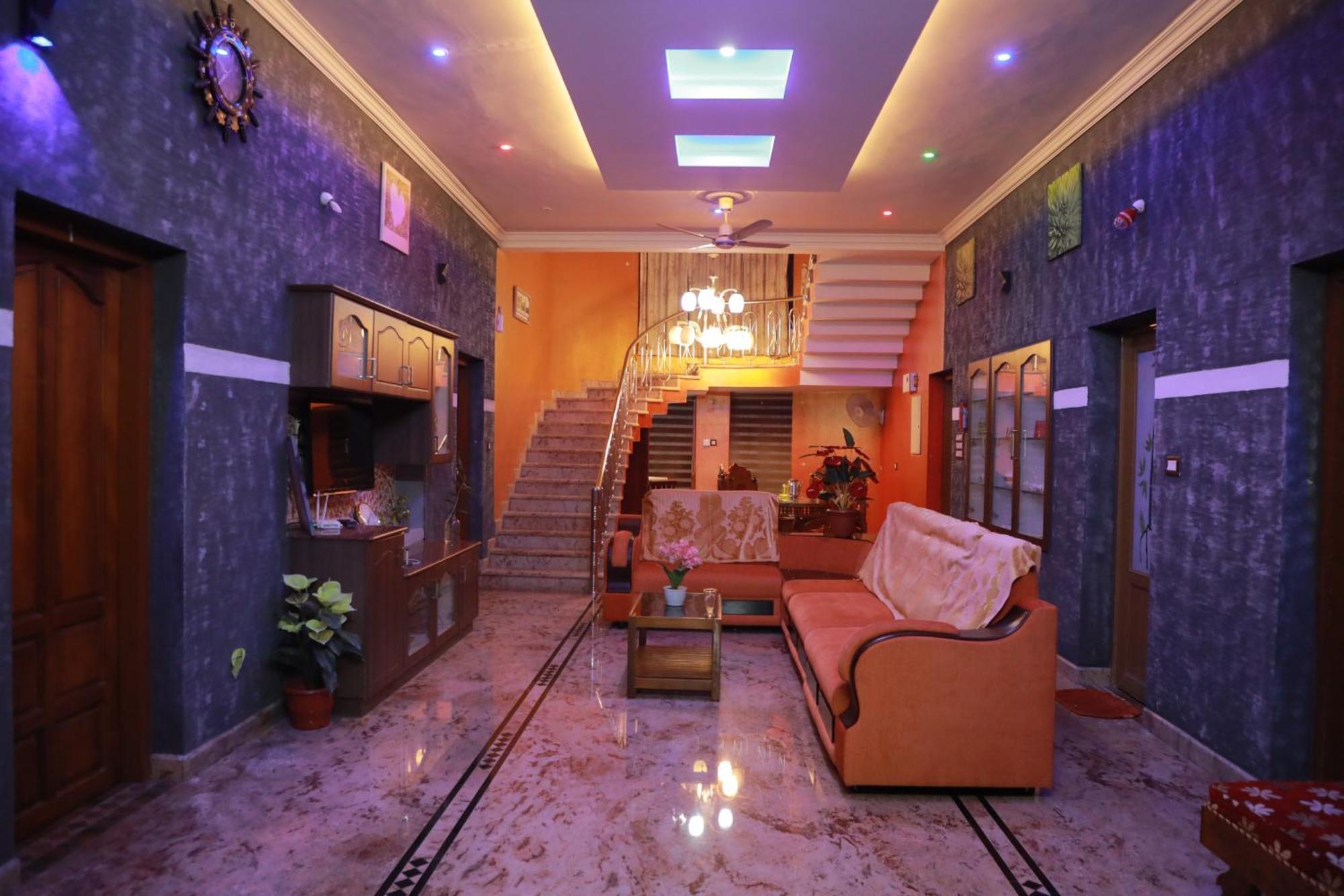 Gilead Holliday Hotel Tāmarakulam Kültér fotó