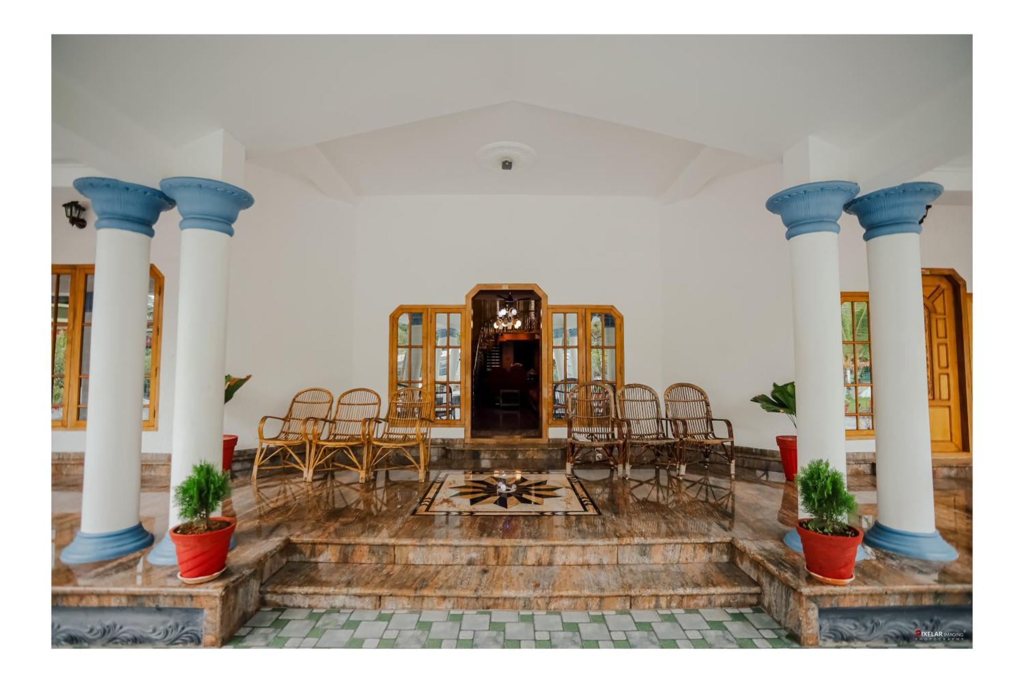 Gilead Holliday Hotel Tāmarakulam Kültér fotó